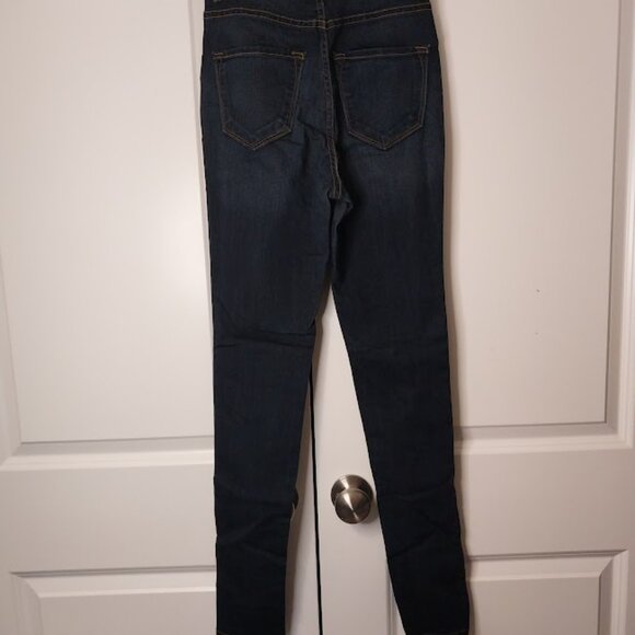 Fashion Nova Juniors Jeans - Picture 7 of 9